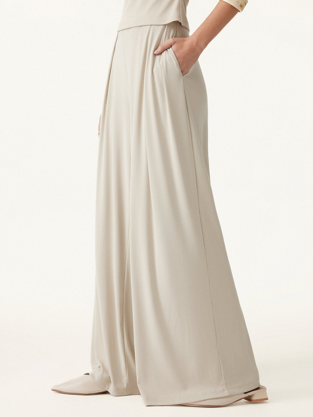 2Pcs Set Crewneck Short Sleeve Tee & Mid Rise Pleated Wide Leg Pant with Pockets